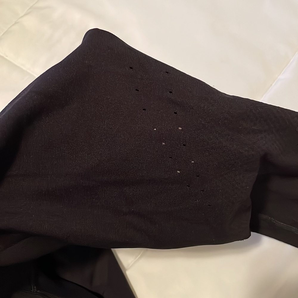 Lululemon black athletic leggings - Picture 5 of 7